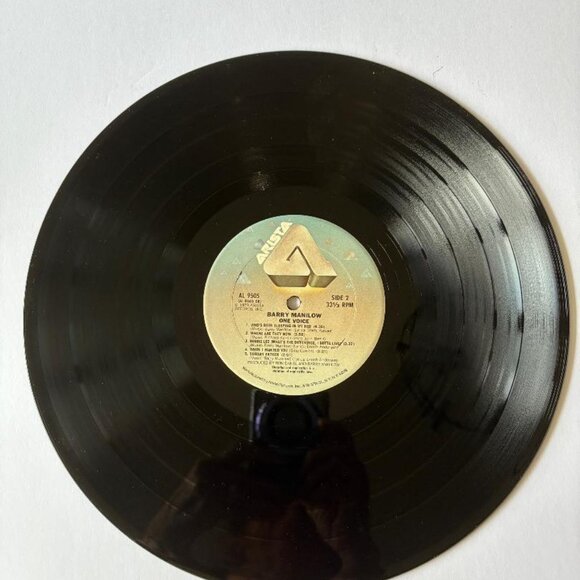 BARRY MANILOW - ONE VOICE - VINYL LP - Arista Al-9505 still in shrink!  Must see - Picture 7 of 8